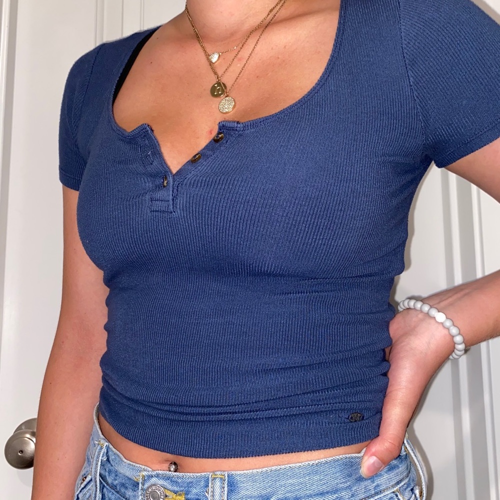 American Eagle tee shirt